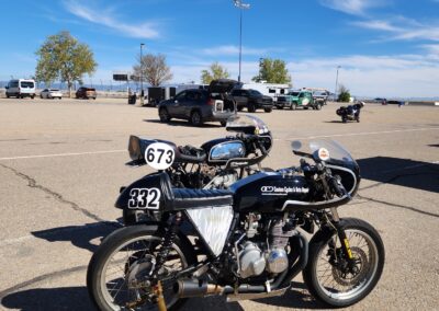 Kraut Racing vintage motorcycles, Honda CB400F and a BMW R75/5 racer